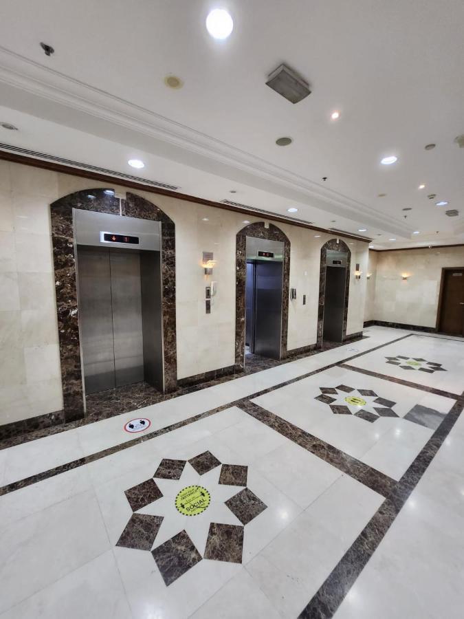Furnished Studio apartment near Business Bay Metro Station Dubai Esterno foto