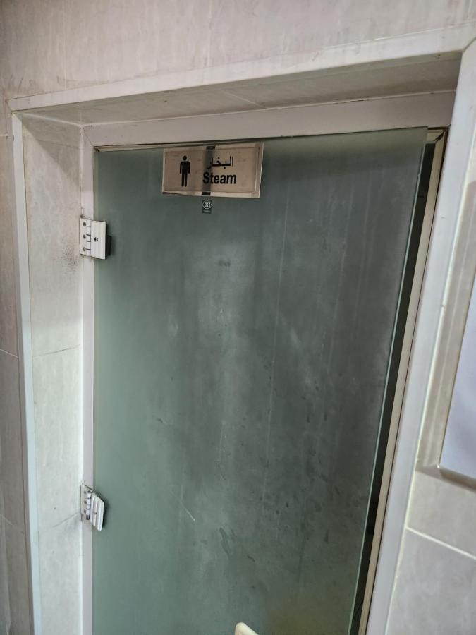 Furnished Studio apartment near Business Bay Metro Station Dubai Esterno foto