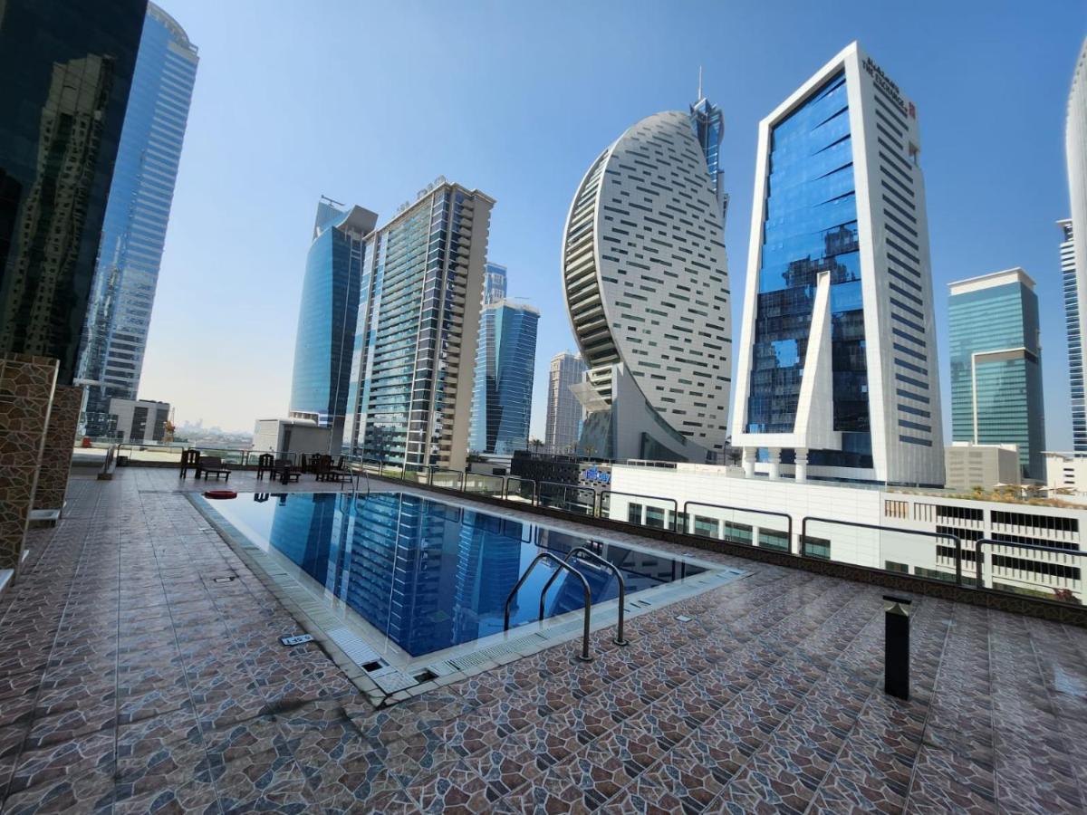 Furnished Studio apartment near Business Bay Metro Station Dubai Esterno foto
