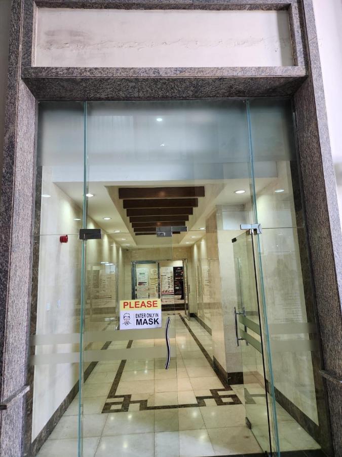 Furnished Studio apartment near Business Bay Metro Station Dubai Esterno foto