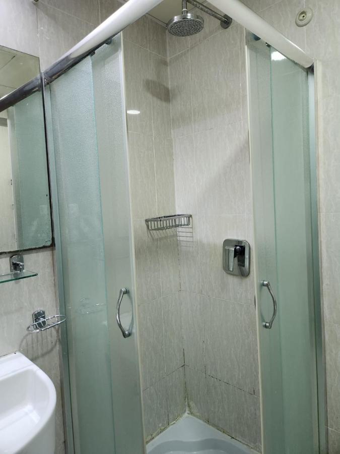 Furnished Studio apartment near Business Bay Metro Station Dubai Esterno foto