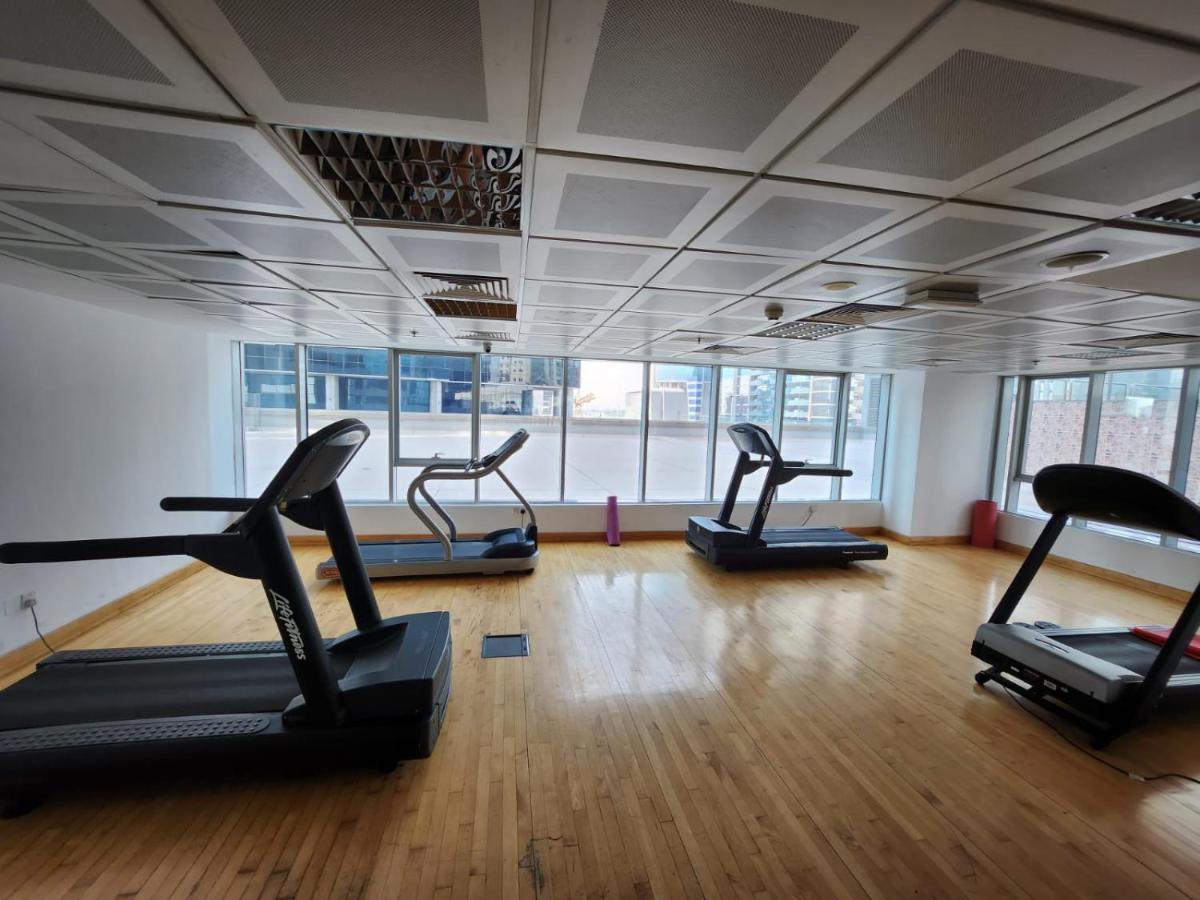 Furnished Studio apartment near Business Bay Metro Station Dubai Esterno foto