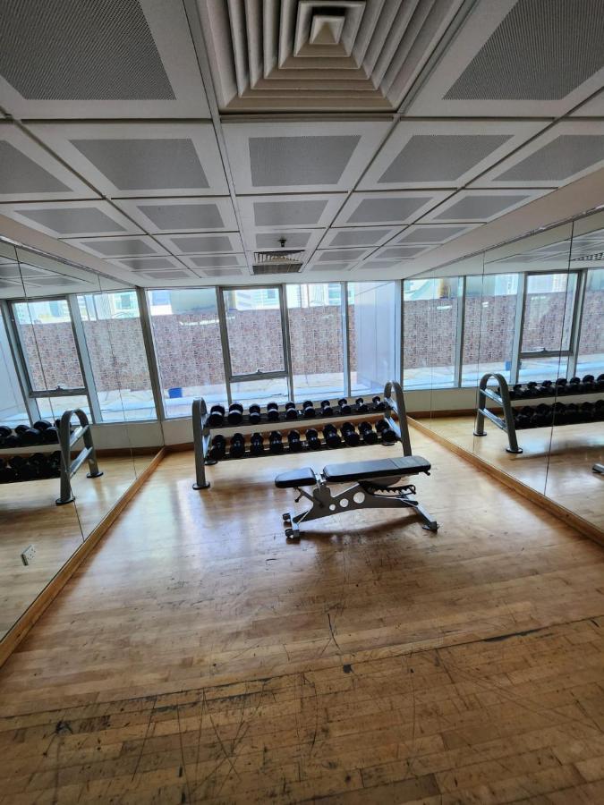 Furnished Studio apartment near Business Bay Metro Station Dubai Esterno foto